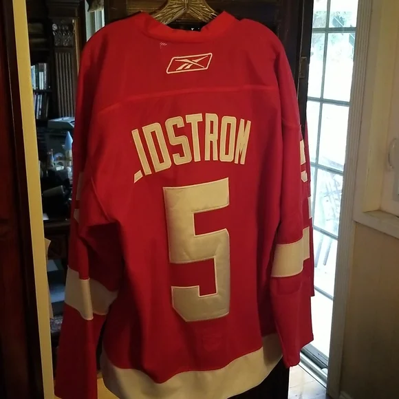 Men's throwback hockey Calvary flames jersey - Picture 2 of 5